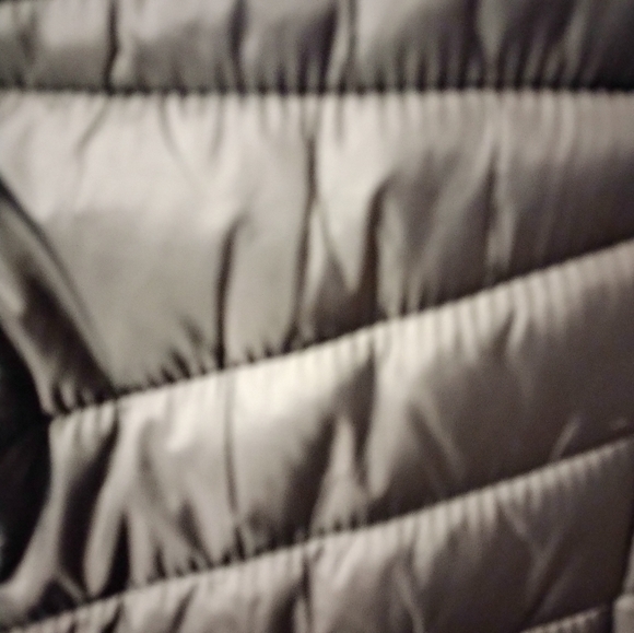 Snobbish Black Puffer Vest - Picture 2 of 4